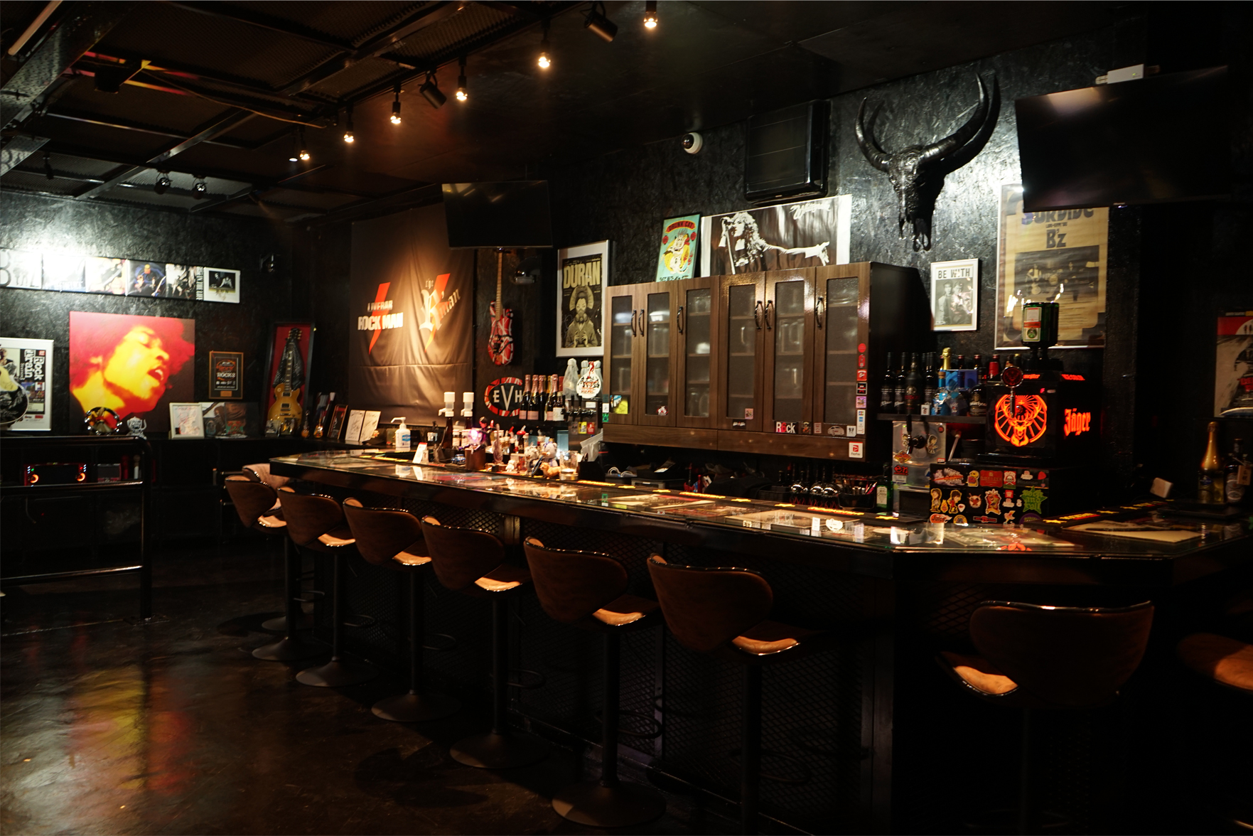 LIVE BAR ROCK MAN ライブハウス店内写真